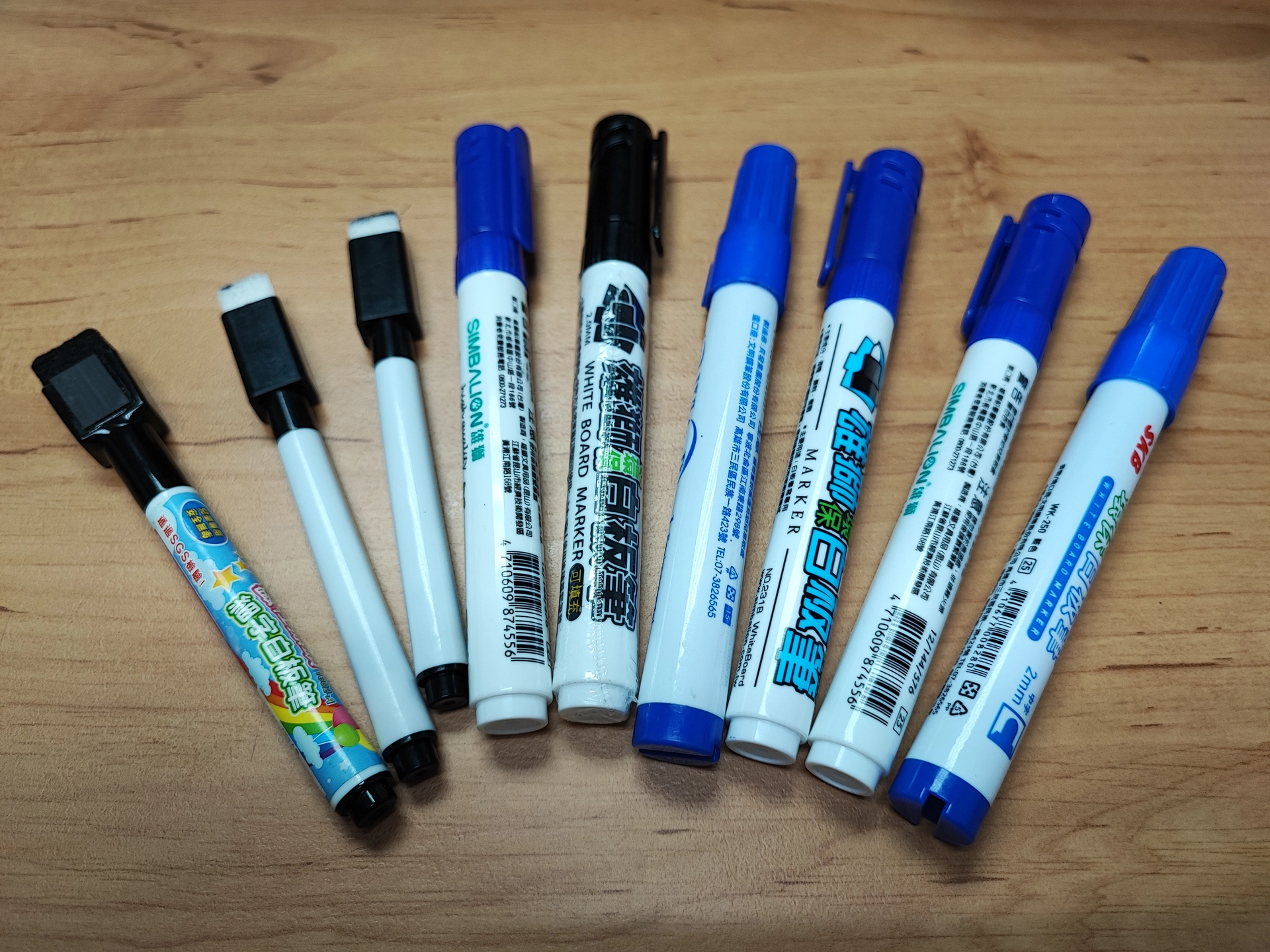 白板筆 (Whiteboard markers)
