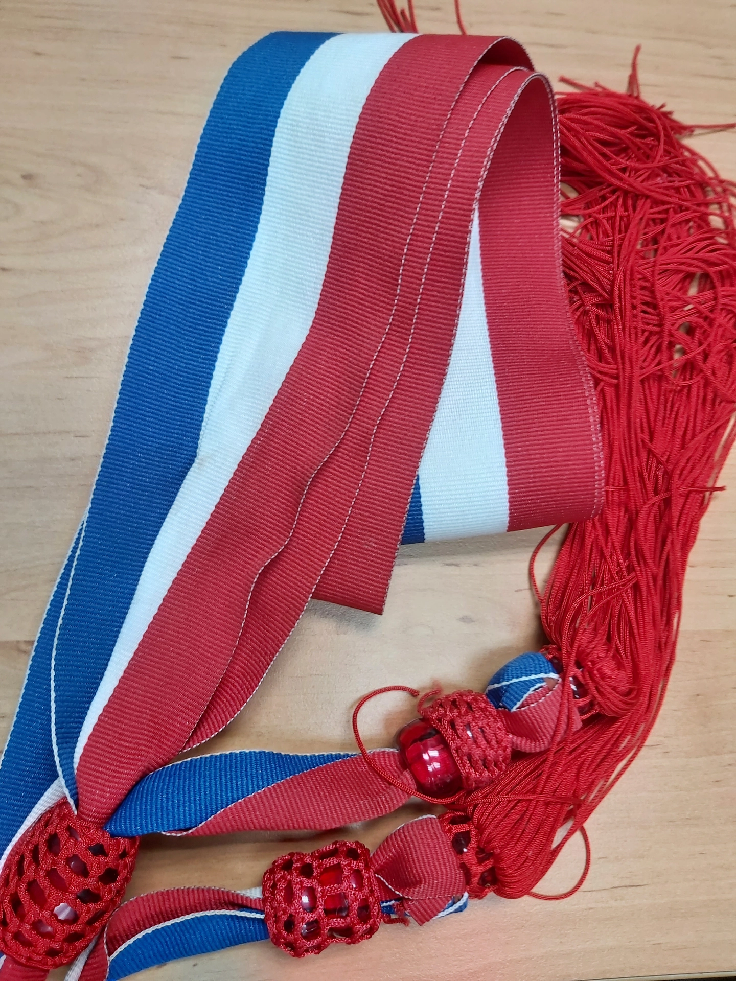 直行管帶 (Belt (Red, White, Blue))